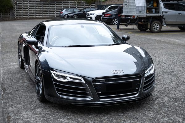 R8 Service