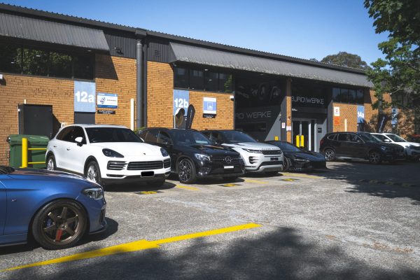 Workshop Moment M140i Cayenne GLC63 RangeRover McLaren-10