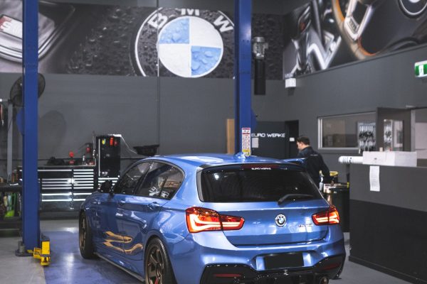 Workshop Moment M140i Cayenne GLC63 RangeRover McLaren-5